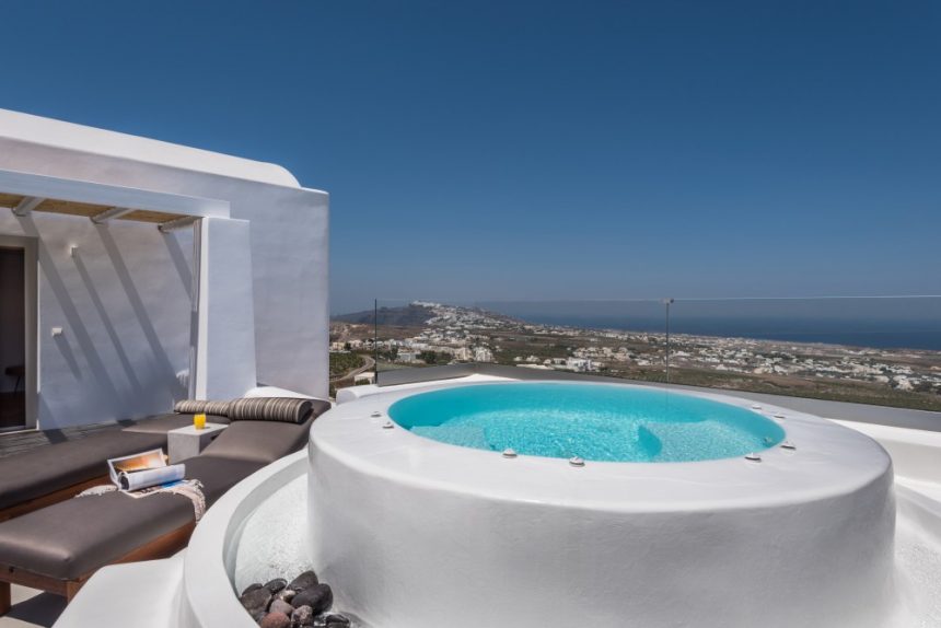 Deluxe Suite Sea View & Outdoor Hot Tub | White and Co. Suites, Villas
